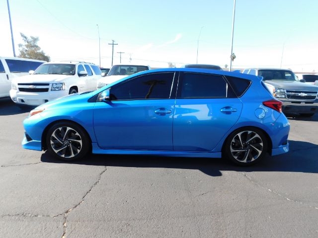 Toyota Corolla iM CVT (Natl) 2017