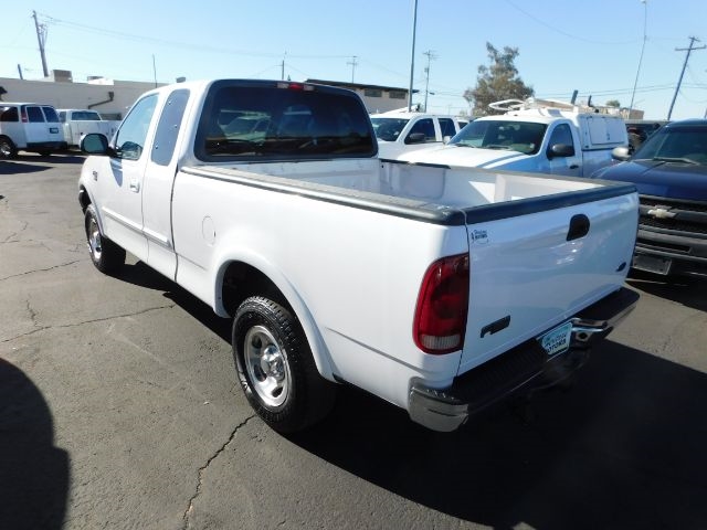 Ford F-150 Supercab 139" 4WD 1999