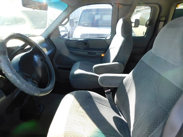 Ford F-150 Supercab 139" 4WD 1999