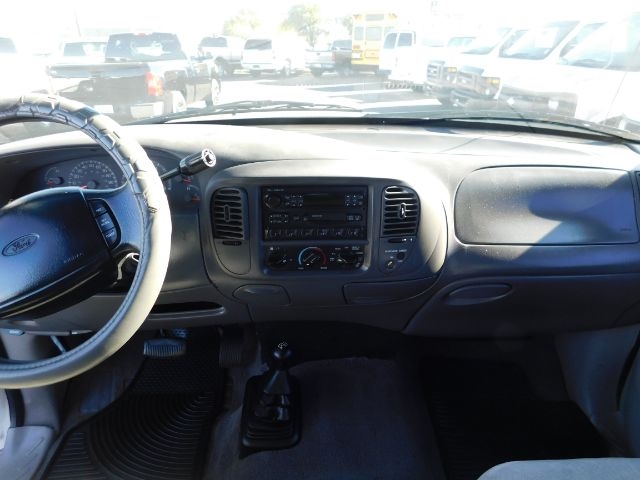 Ford F-150 Supercab 139" 4WD 1999
