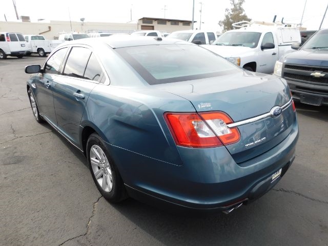 Ford Taurus 4dr Sdn SE FWD 2010