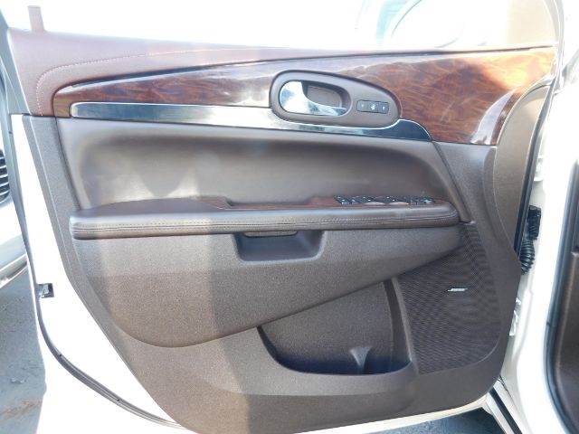 Buick Enclave AWD 4dr Premium 2013