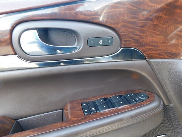 Buick Enclave AWD 4dr Premium 2013