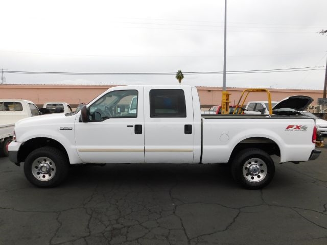Ford Super Duty F-250 Crew Cab 156" King Ranch 4WD 2005