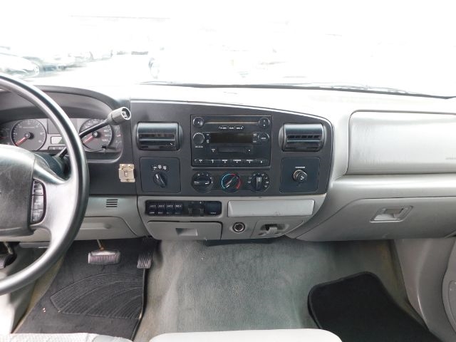 Ford Super Duty F-250 Crew Cab 156" King Ranch 4WD 2005