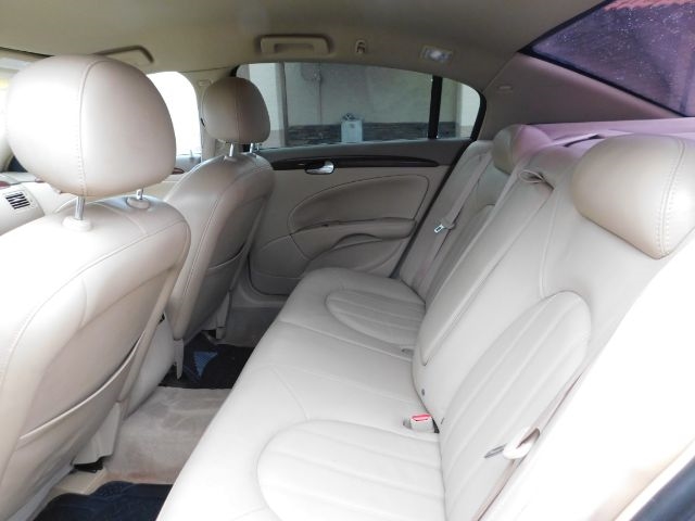 Buick Lucerne 4dr Sdn CXL V8 2006