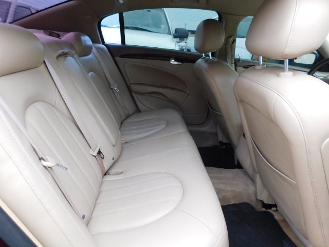 Buick Lucerne 4dr Sdn CXL V8 2006