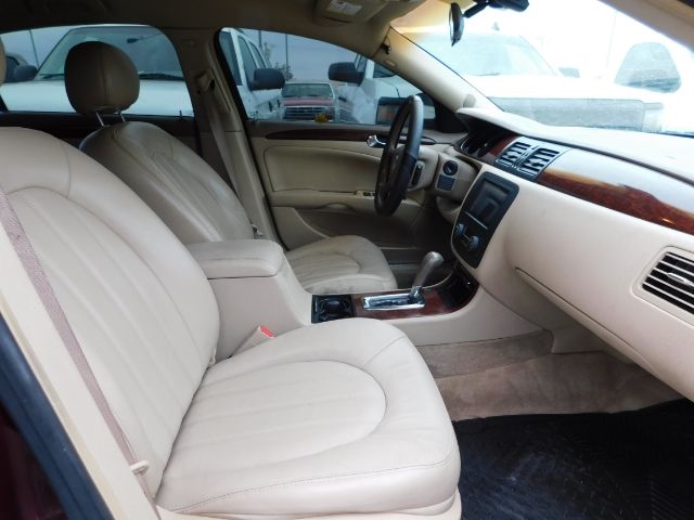 Buick Lucerne 4dr Sdn CXL V8 2006