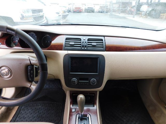 Buick Lucerne 4dr Sdn CXL V8 2006