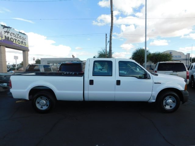 Ford Super Duty F-250 Crew Cab 156" XL 2005