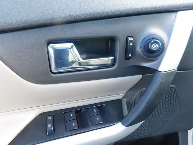 Ford Edge 4dr SE FWD 2013