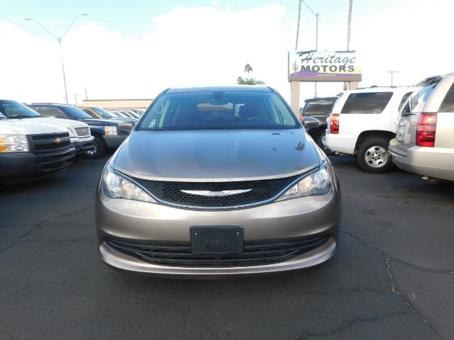 Chrysler Pacifica Touring FWD 2017