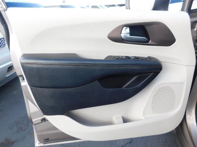 Chrysler Pacifica Touring FWD 2017