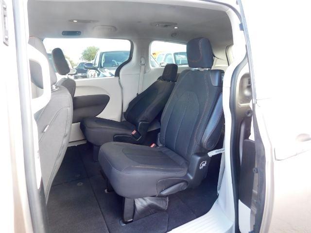 Chrysler Pacifica Touring FWD 2017