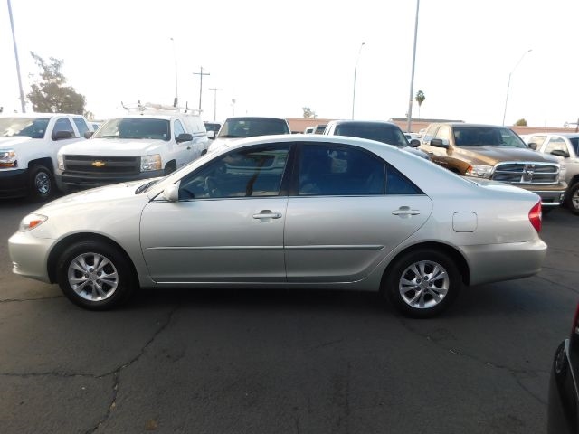 Toyota Camry 4dr Sdn LE Manual (Natl) 2004