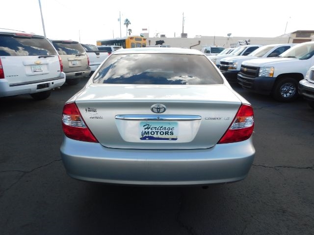 Toyota Camry 4dr Sdn LE Manual (Natl) 2004