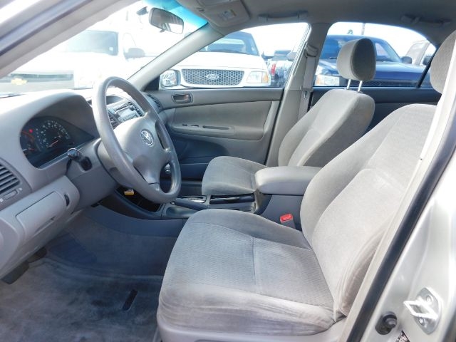 Toyota Camry 4dr Sdn LE Manual (Natl) 2004