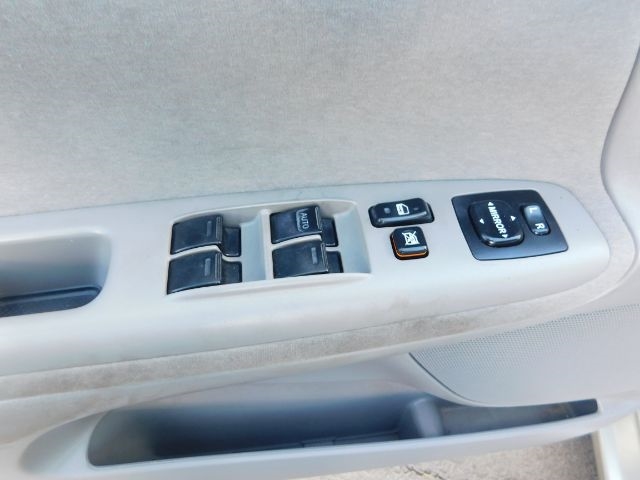 Toyota Camry 4dr Sdn LE Manual (Natl) 2004