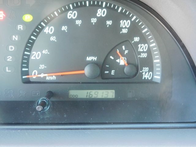 Toyota Camry 4dr Sdn LE Manual (Natl) 2004