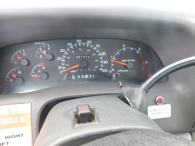 Ford Super Duty F-550 Reg Cab 141" WB XL 1999