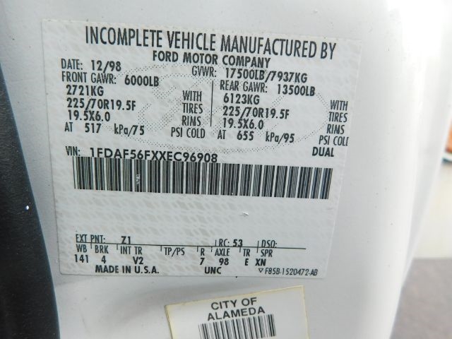 Ford Super Duty F-550 Reg Cab 141" WB XL 1999