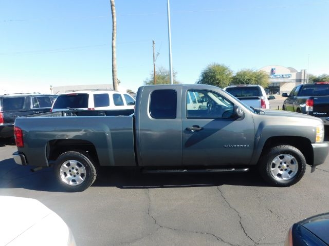 Chevrolet Silverado 1500 2WD Ext Cab 143.5" LT 2011