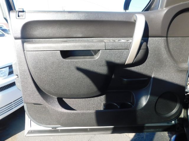 Chevrolet Silverado 1500 2WD Ext Cab 143.5" LT 2011