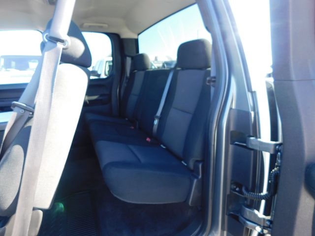 Chevrolet Silverado 1500 2WD Ext Cab 143.5" LT 2011