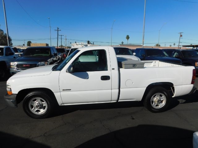 Chevrolet Silverado 1500 Reg Cab 119.0" WB 2000