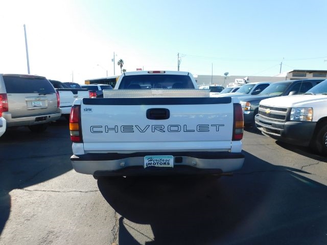 Chevrolet Silverado 1500 Reg Cab 119.0" WB 2000