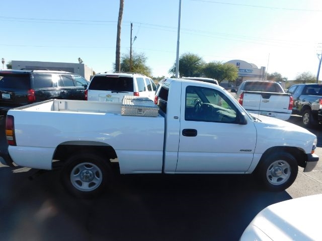 Chevrolet Silverado 1500 Reg Cab 119.0" WB 2000
