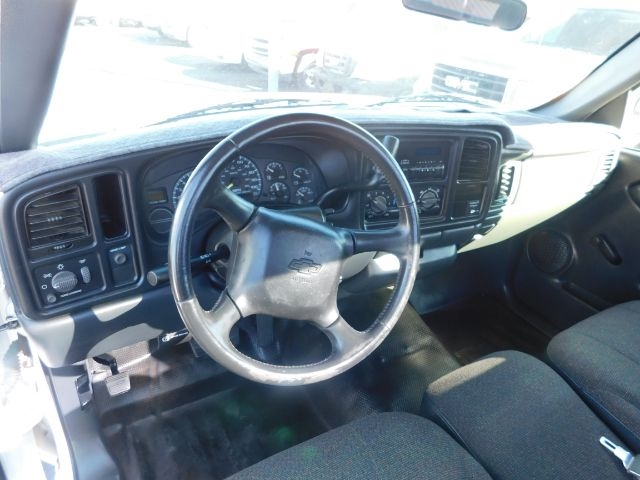 Chevrolet Silverado 1500 Reg Cab 119.0" WB 2000