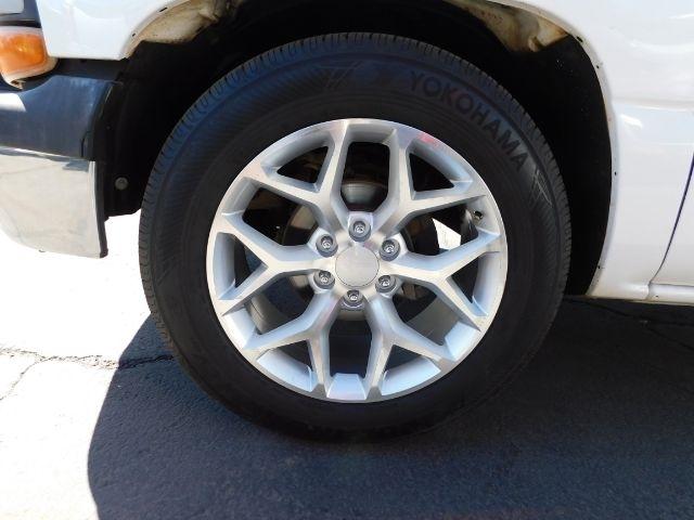 Chevrolet Silverado 1500 Reg Cab 119.0" WB 2000