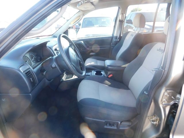 Jeep Grand Cherokee 4dr Laredo 4WD 2004