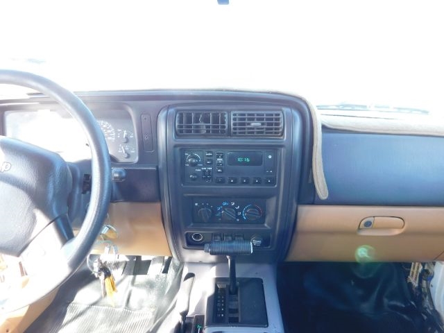 Jeep Cherokee 4dr Classic 4WD 1998