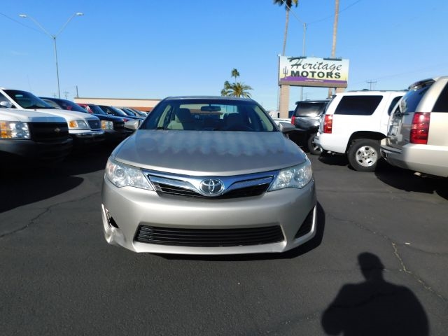 Toyota Camry 4dr Sdn I4 Auto XLE (Natl) 2013