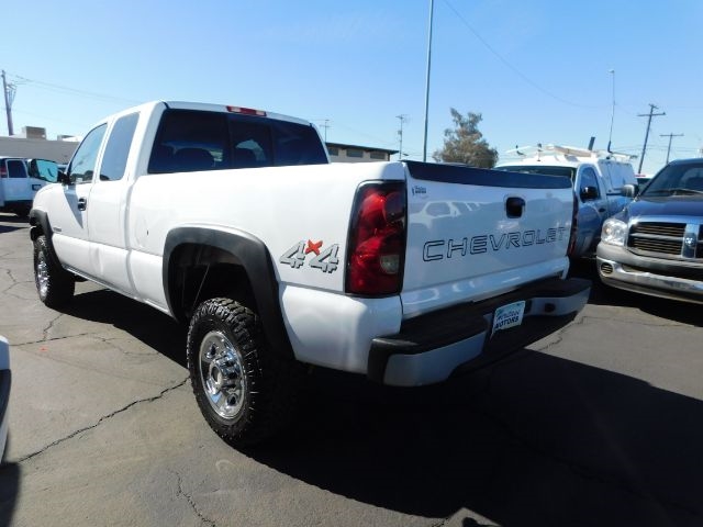 Chevrolet Silverado 2500HD Ext Cab 143.5" WB 4WD Work Truck 2006