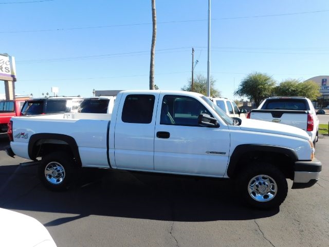 Chevrolet Silverado 2500HD Ext Cab 143.5" WB 4WD Work Truck 2006