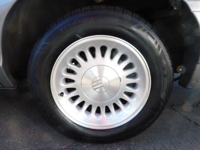 Mercury Grand Marquis 4dr Sdn LS 1999