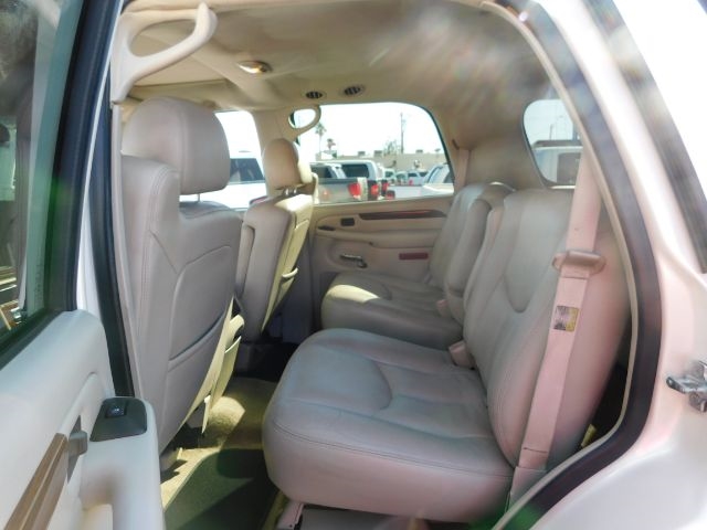 Cadillac Escalade 4dr AWD 2004