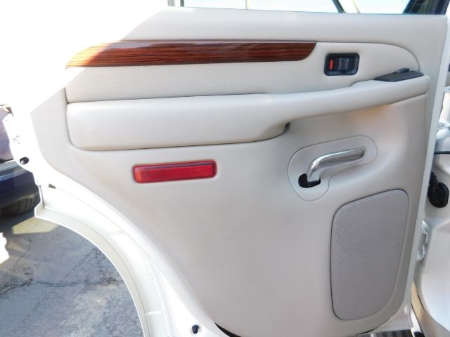 Cadillac Escalade 4dr AWD 2004