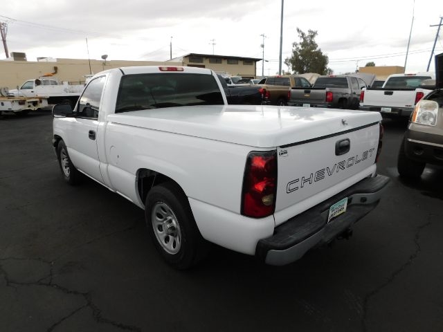 Chevrolet Silverado 1500 Reg Cab 119.0" WB 2WD Work Truck 2006