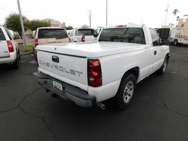 Chevrolet Silverado 1500 Reg Cab 119.0" WB 2WD Work Truck 2006
