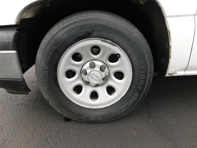 Chevrolet Silverado 1500 Reg Cab 119.0" WB 2WD Work Truck 2006