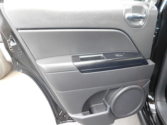 Jeep Patriot FWD 4dr 75th Anniversary 2016