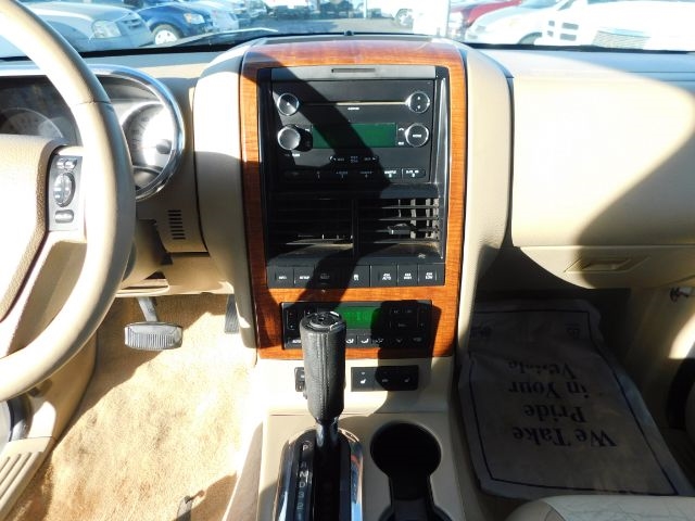 Ford Explorer 4WD 4dr V6 Eddie Bauer 2008