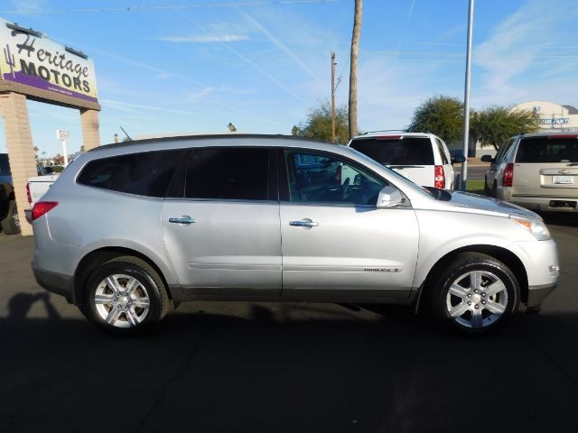 Chevrolet Traverse FWD 4dr LT w/1LT 2009