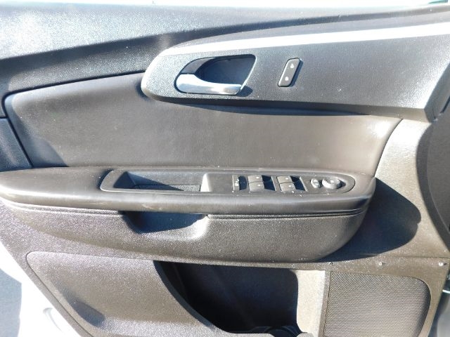 Chevrolet Traverse FWD 4dr LT w/1LT 2009