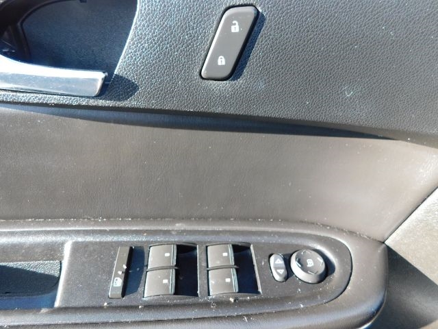 Chevrolet Traverse FWD 4dr LT w/1LT 2009