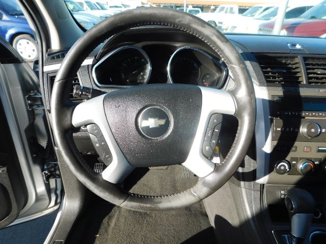 Chevrolet Traverse FWD 4dr LT w/1LT 2009